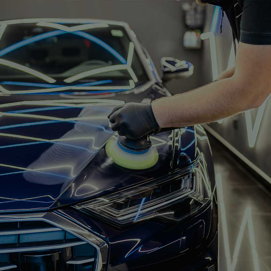 خدمات تلميع السيارات